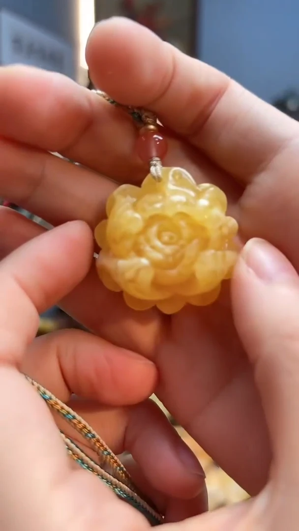 琥珀颈饰未镶嵌吊坠