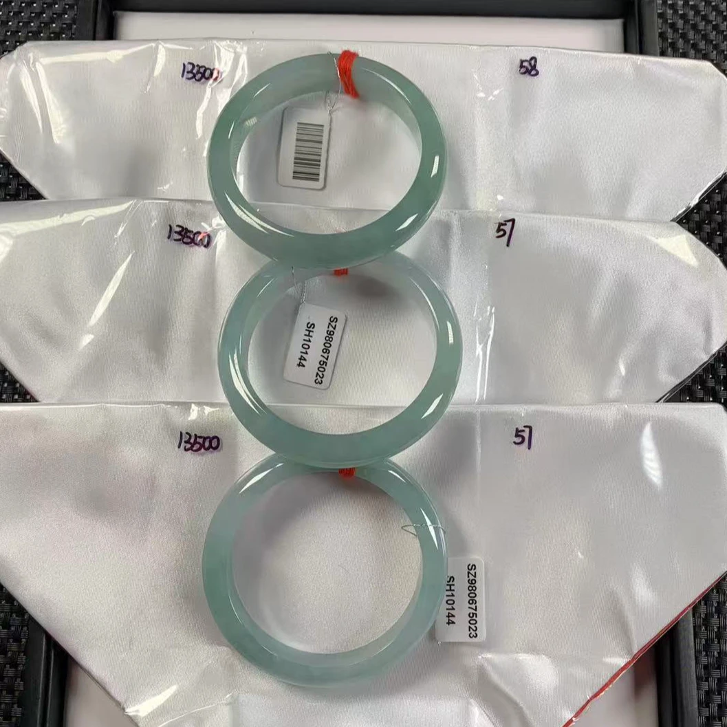 天然缅甸翡翠A货10手镯多样性发货，发一件