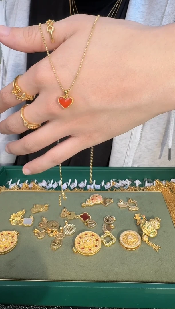 小爱心吊坠0.23（附带礼盒包装）