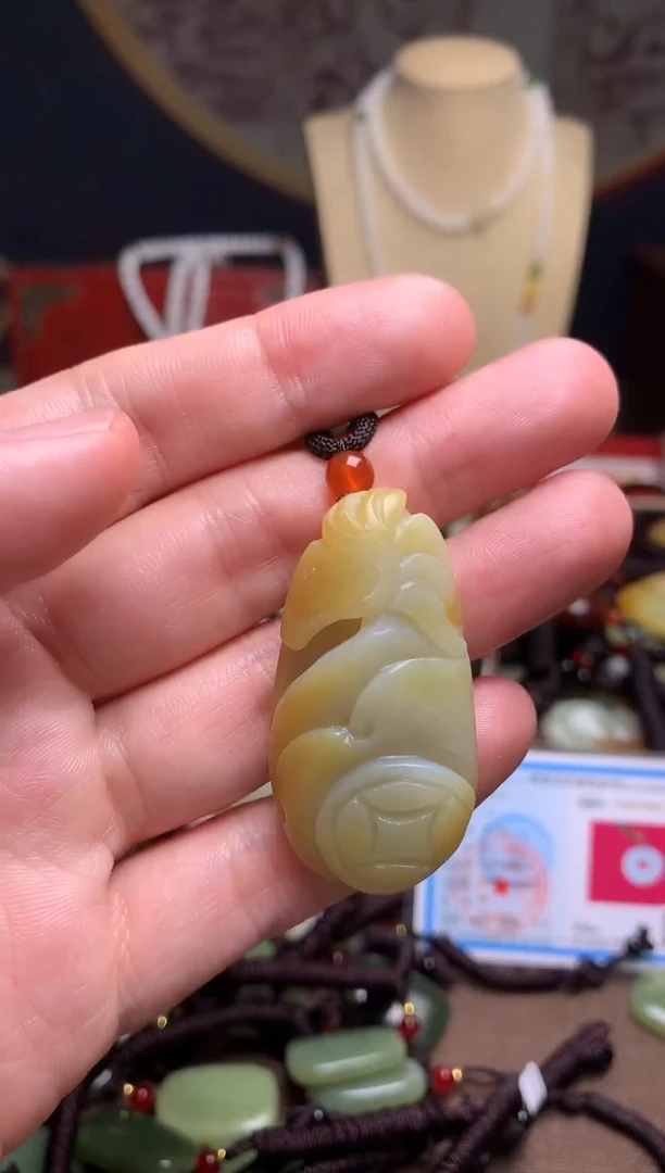 颈饰未镶嵌和田玉新疆料青海料清水和田玉吊坠