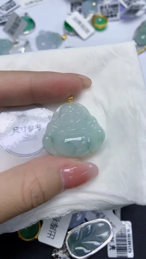 颈饰18K金镶嵌翡翠天然缅甸翡翠A货多样性发一件