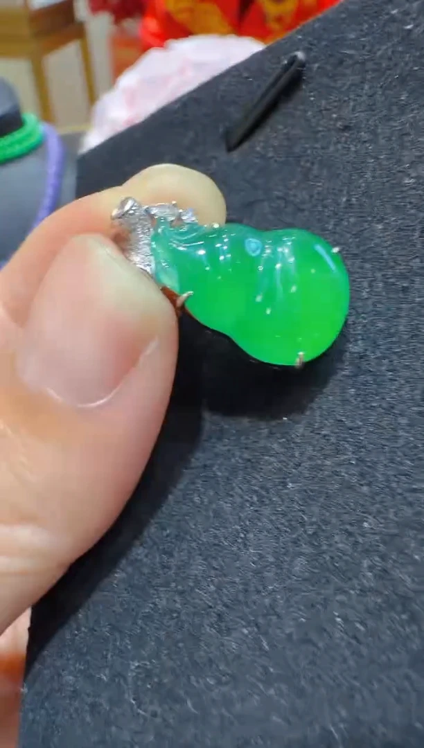 吊坠(不含链)18K金镶嵌翡翠多样性团购发一件