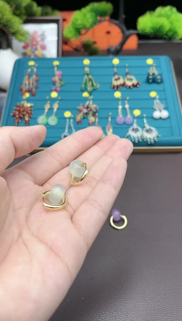 【闪购商品】玛瑙/玉髓耳钉银S925镶嵌蓝色耳包