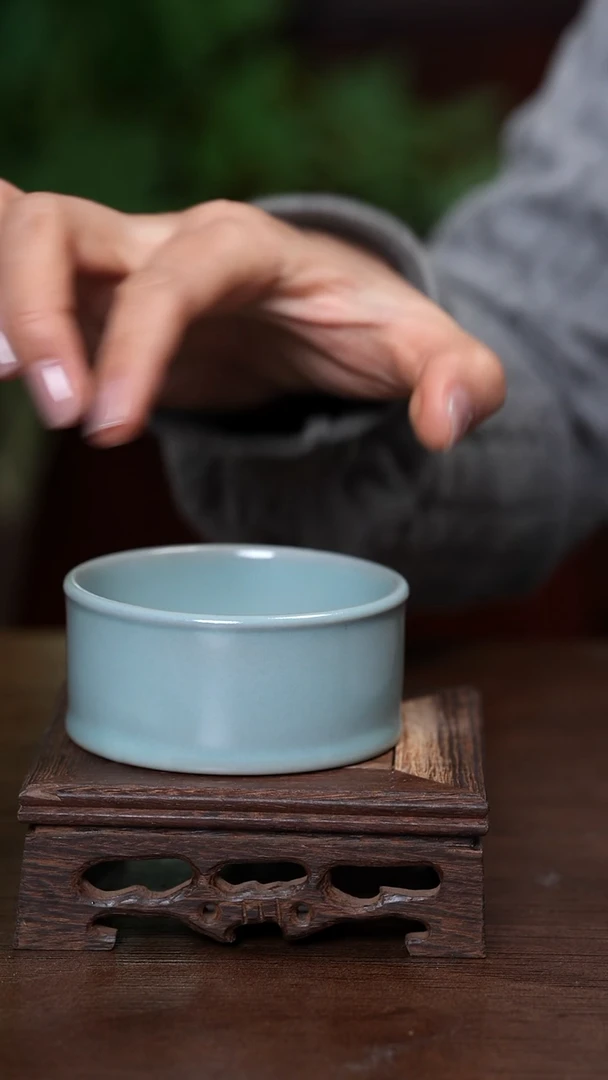 【闪购商品】宝丰原产地仿古釉汝瓷牛摆件直壁杯