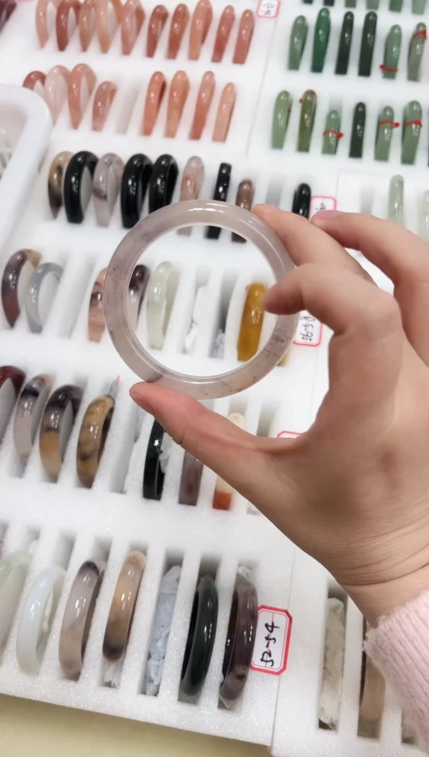 未镶嵌手镯石英质玉68-58