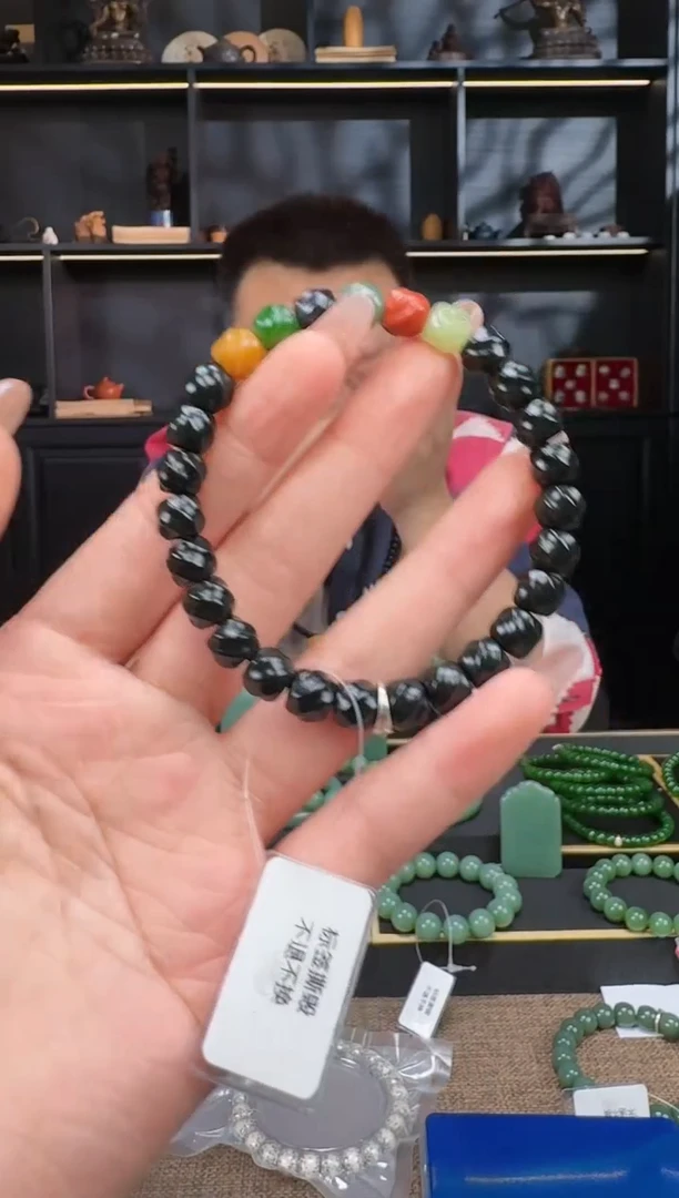 【闪购商品】和田玉1未镶嵌黑彩喜旋手串