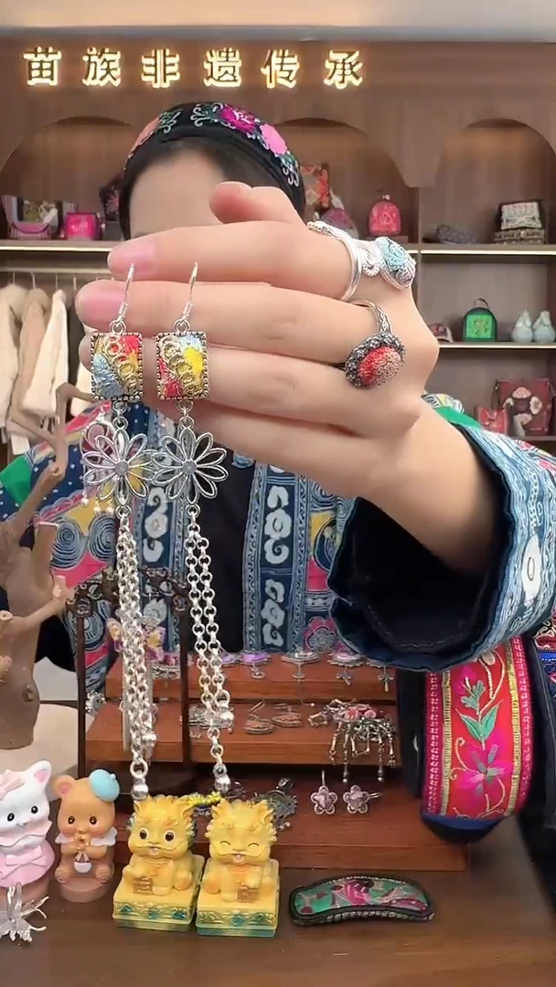 【闪购商品】织绣扶光苗绣传承27