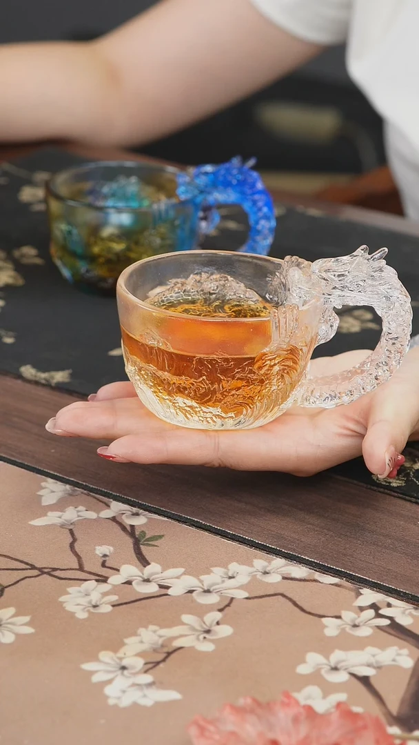 手工艺品琉璃白色龙杯