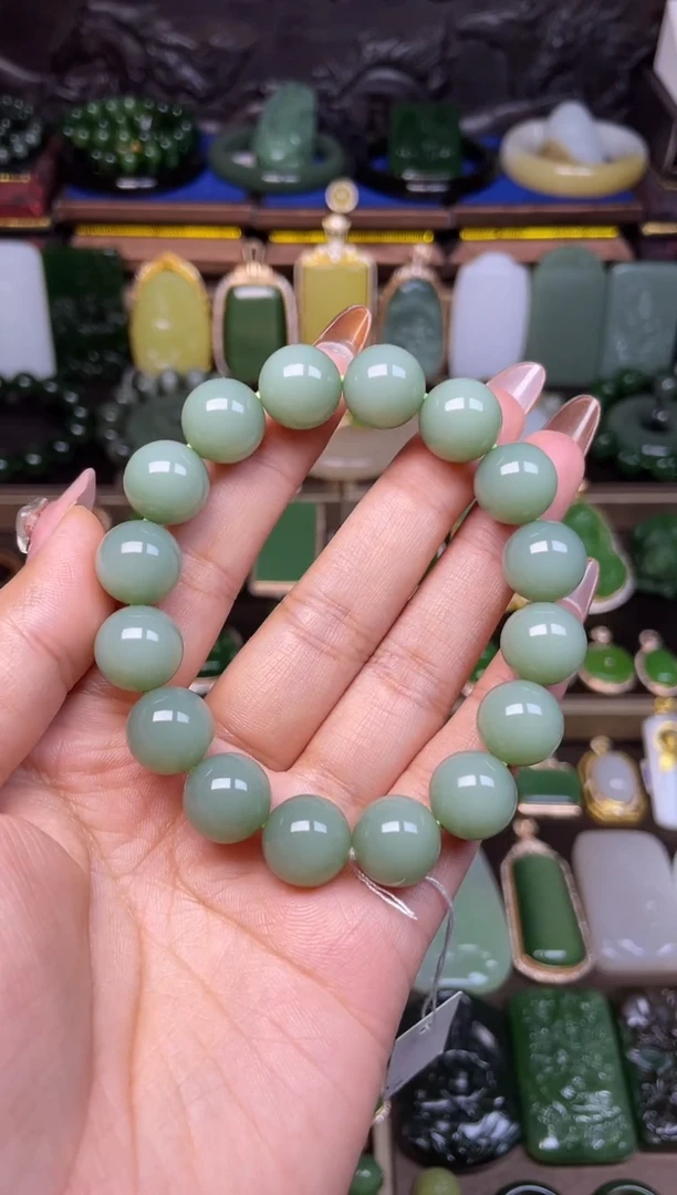 颈饰未镶嵌和田玉粉青手串卡13