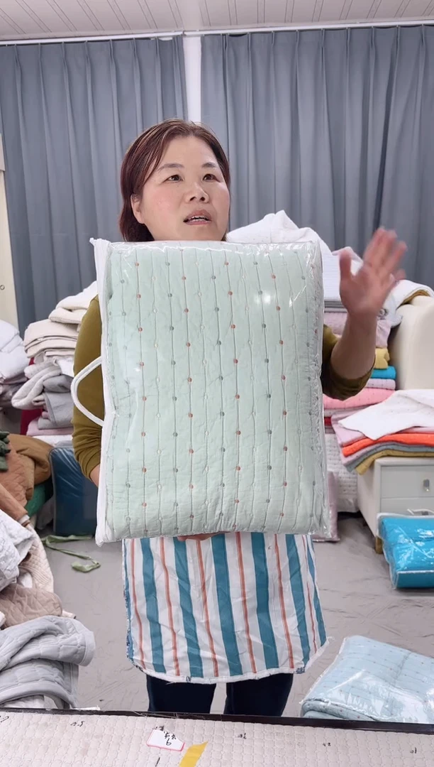 棉水绿米粒绣2.3*2.5纯棉床盖米粒绣