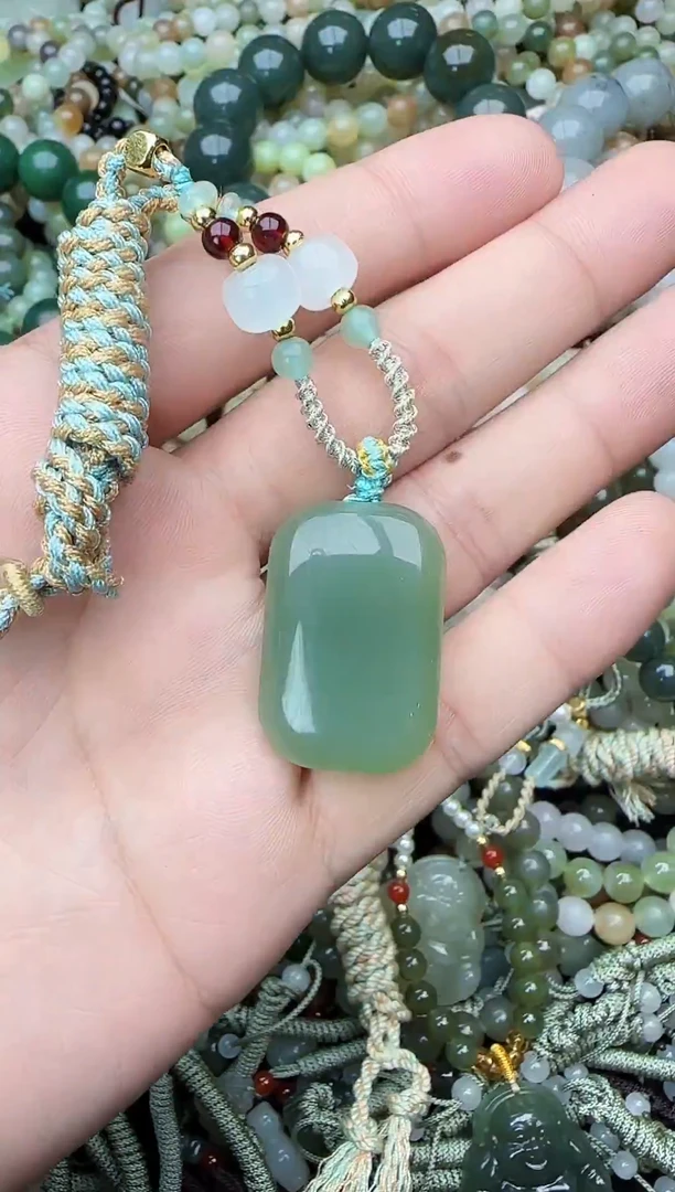 颈饰未镶嵌和田玉拍一发一