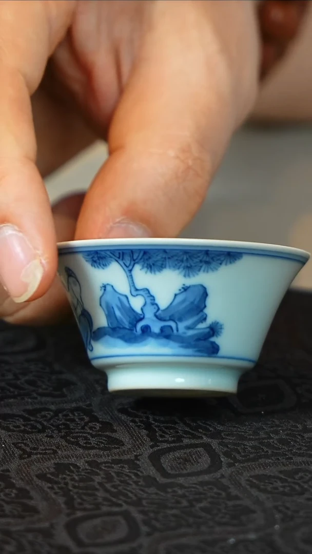 青花若深小马杯青花若深小马杯