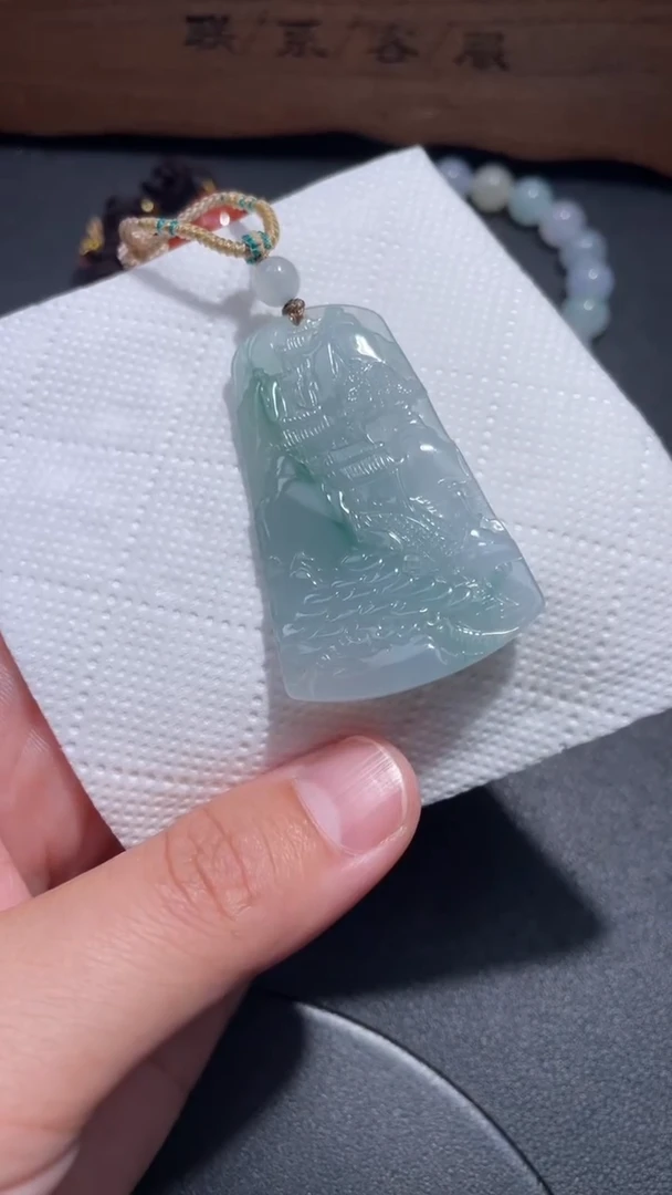 颈饰未镶嵌翡翠1