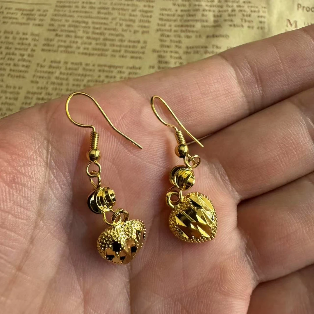 EG888   实心爱心耳坠