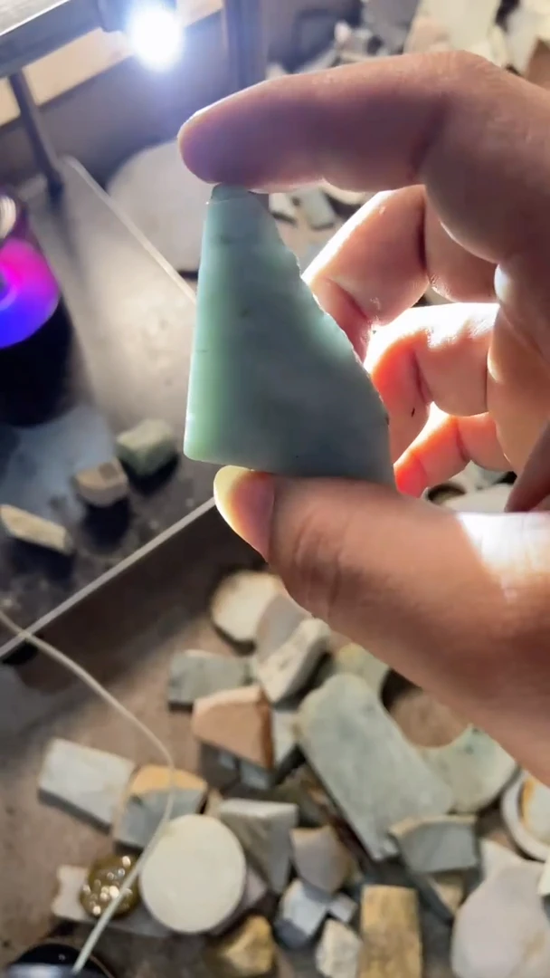 未镶嵌挂件翡翠翡翠边角料未加工9