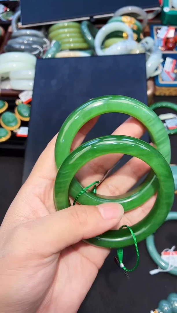 未镶嵌手镯和田玉55-56多样性发一