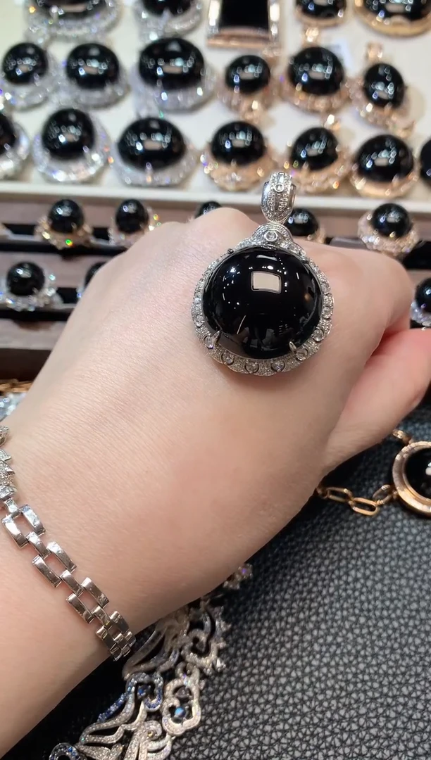 吊坠(不含链)18K金镶嵌翡翠C117