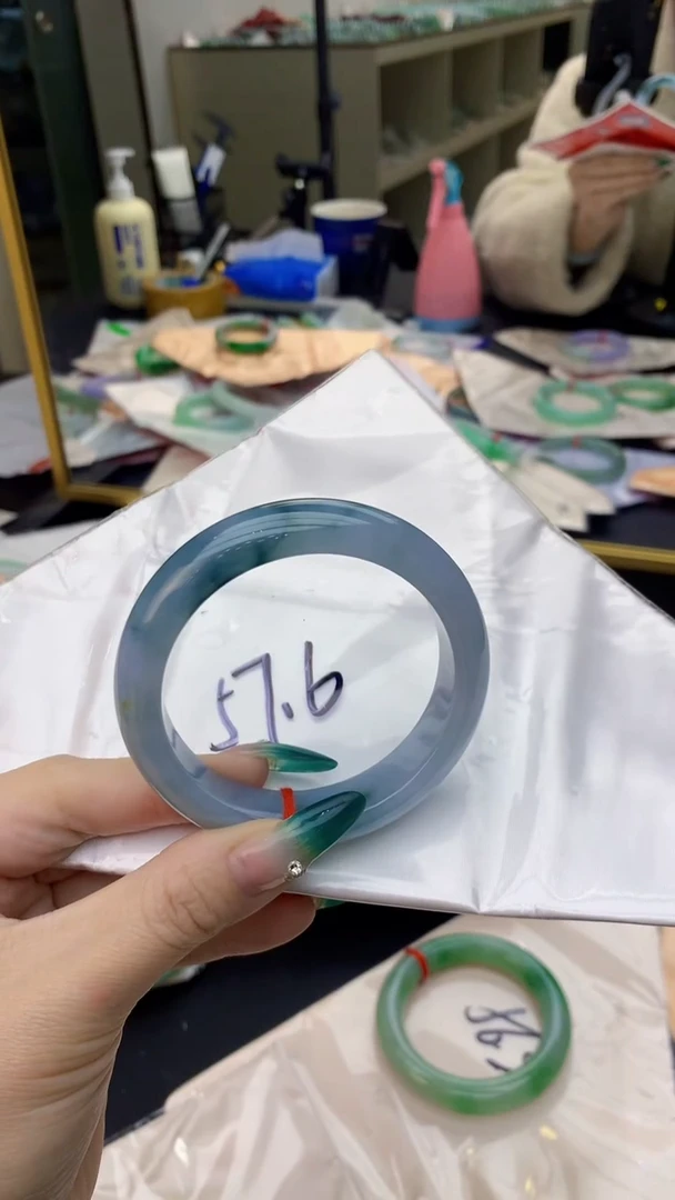 【闪购商品】翡翠手镯未镶嵌0095589953