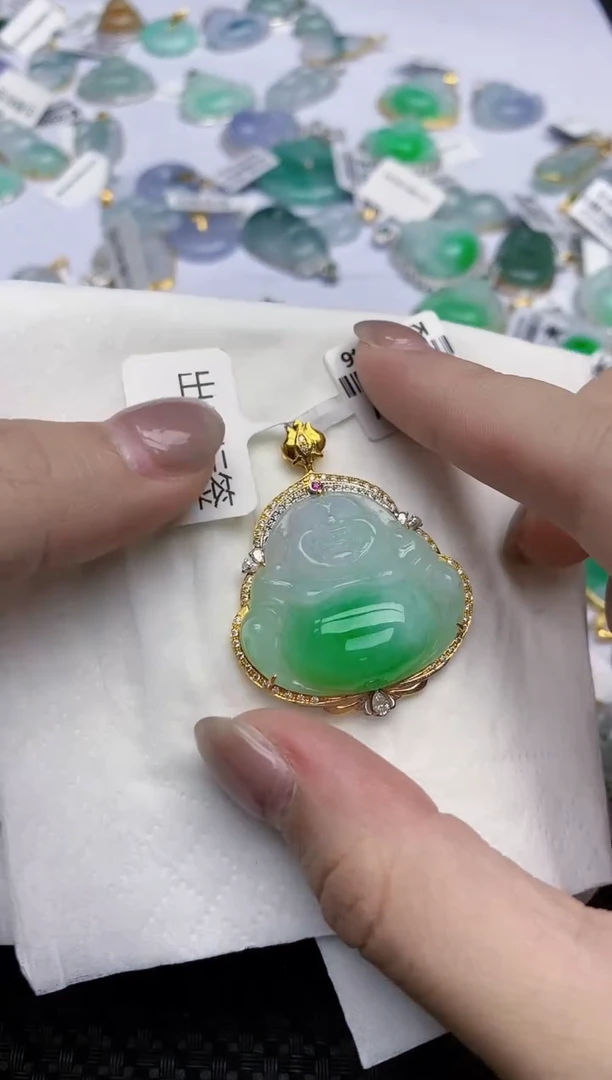 【闪购商品】翡翠颈饰18K金镶嵌天然翡翠A货