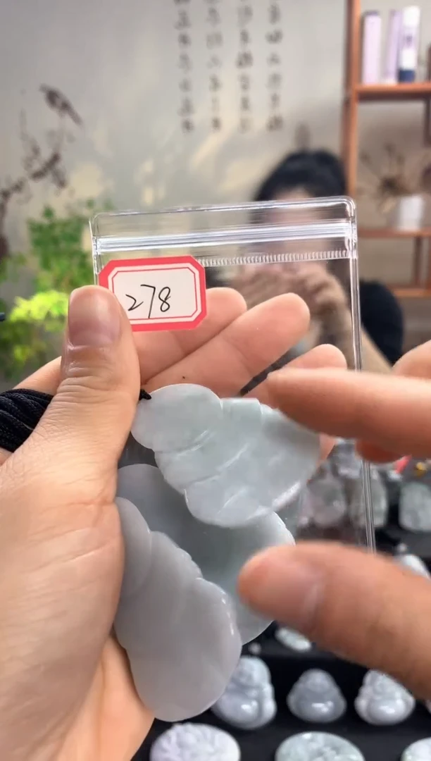 【闪购商品】翡翠颈饰未镶嵌观音278 多样性发一件