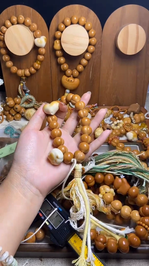 手串猴头核桃?****✨猫爪吊坠爱心
