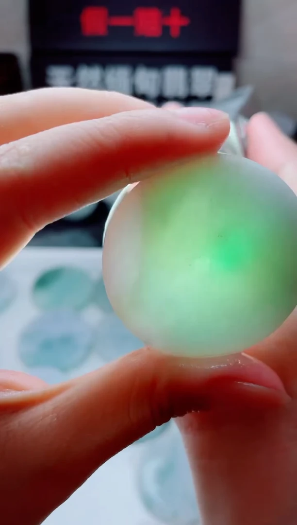 翡翠未镶嵌颈饰4606......