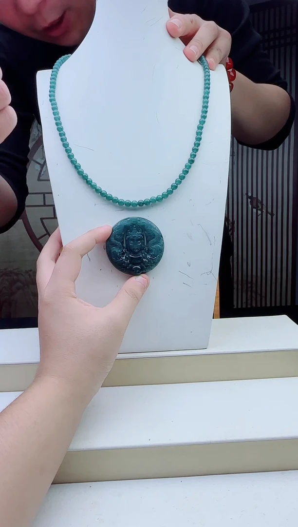 颈饰未镶嵌翡翠多样性发其一
