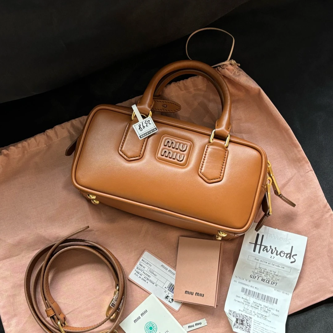 未使用 MIU MIU/缪缪 焦糖色 保龄球手提斜挎包 小号 芯片款