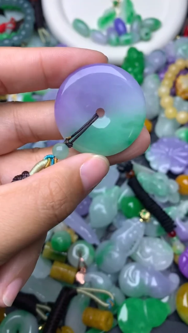 颈饰未镶嵌翡翠缅甸翡翠吊坠
