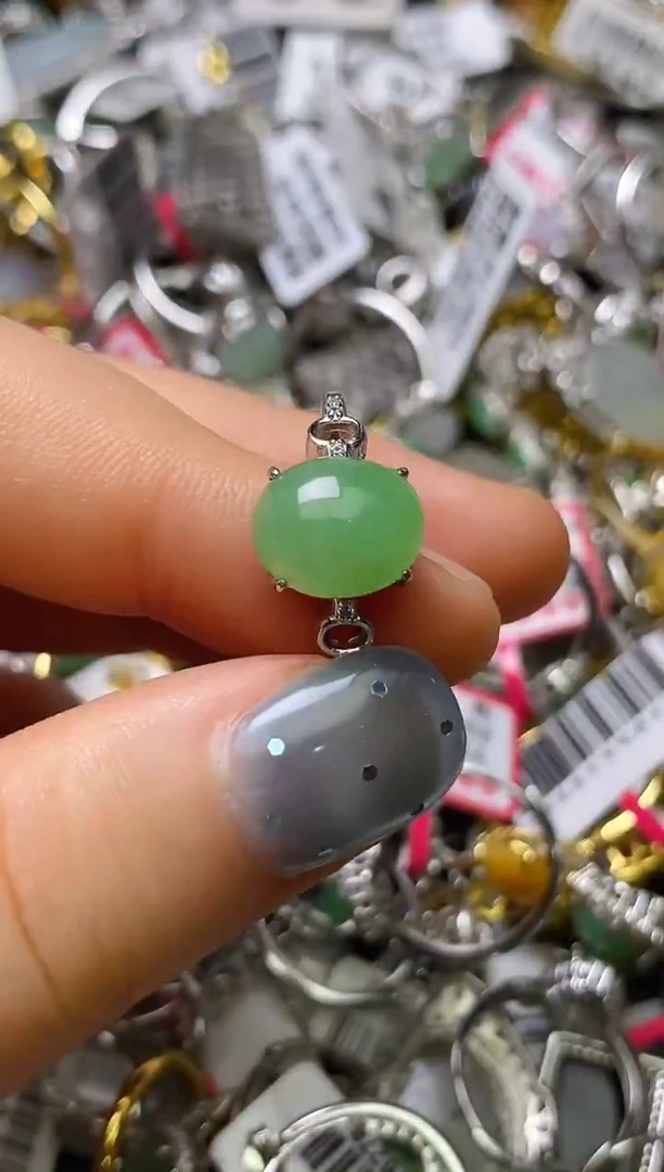 银S925镶嵌戒指翡翠百内无证书