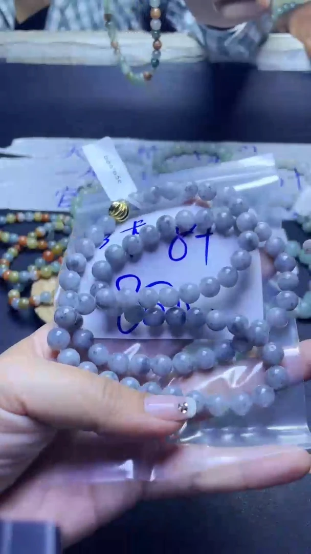定制翡翠未镶嵌珠串