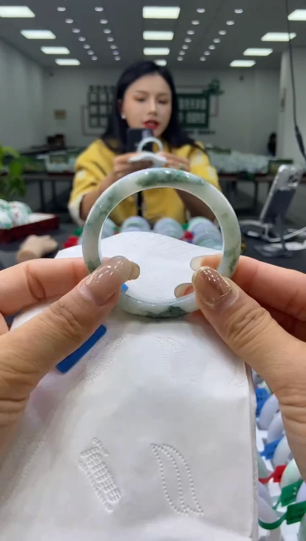 未镶嵌手镯翡翠0002492