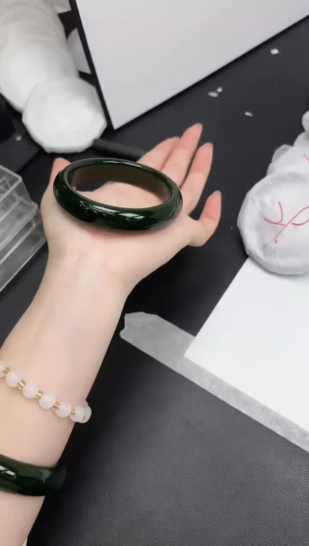 未镶嵌手镯石英质玉45/60.3