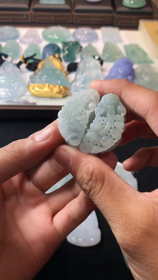 未镶嵌定制翡翠黄****? S毛货不退不换