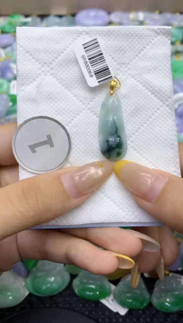 颈饰未镶嵌翡翠天然缅甸翡翠A货