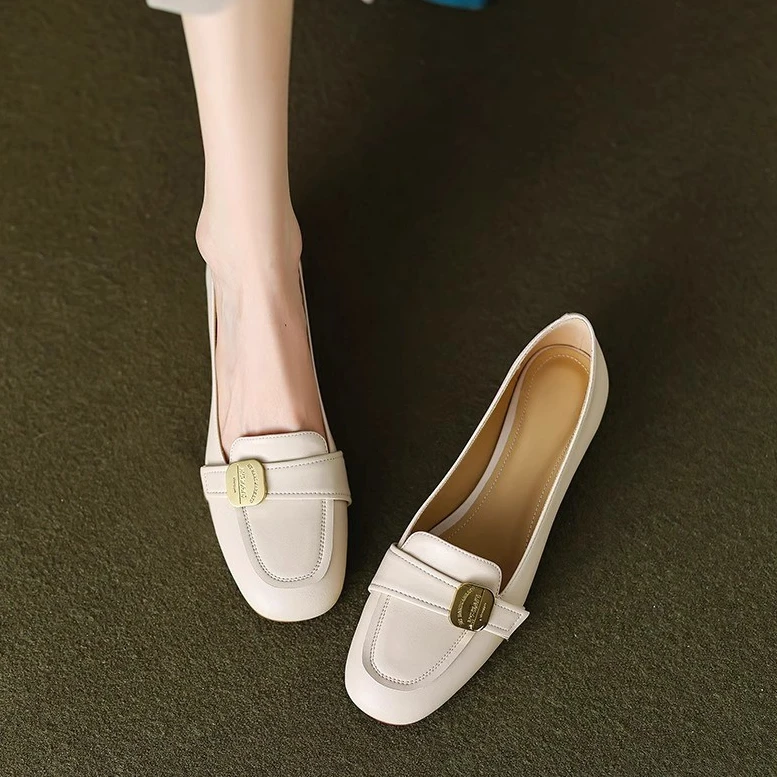 法式高档金属扣低跟真皮乐福鞋女2025春秋新款浅口粗跟单鞋小皮鞋