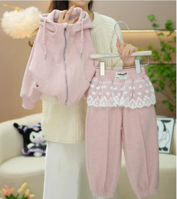 逗小铺【七尚】春款女童洋气酷帅时尚连帽运动休闲春秋两件套D0920