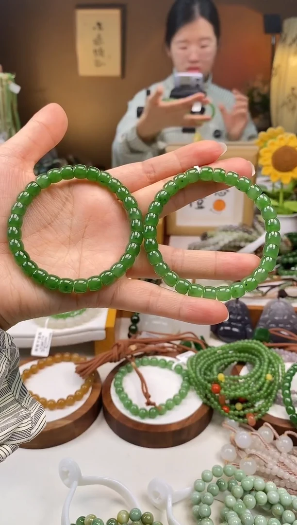 未镶嵌手链和田玉卡7左右碧玉直切多样性发一