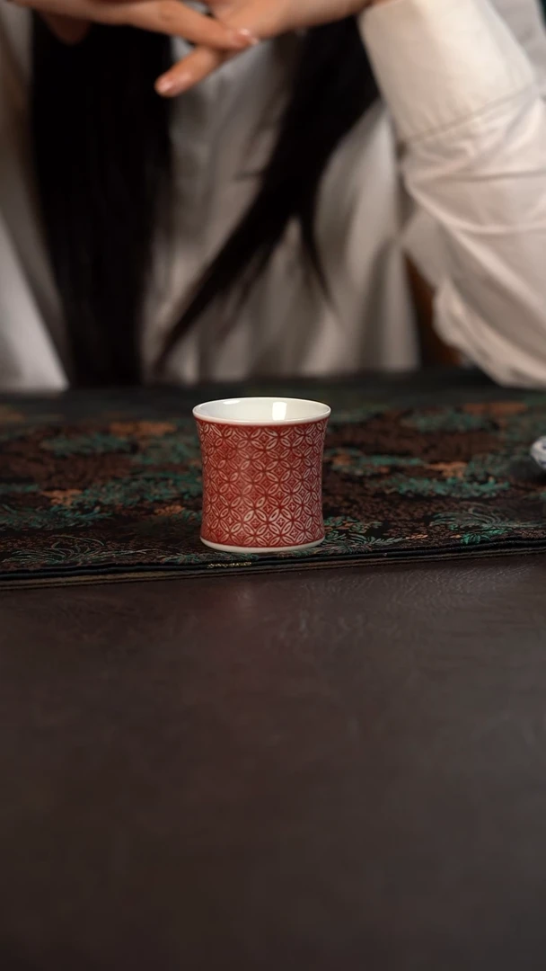 贵红窑釉里红福禄满盈竹节杯