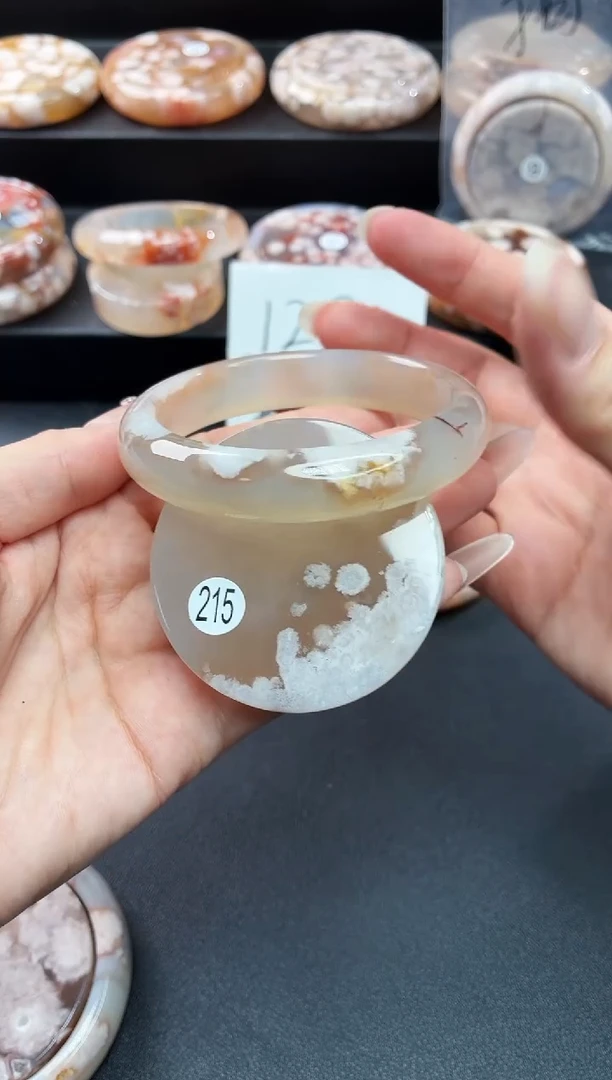 手镯玛瑙/玉髓未镶嵌石英质玉手镯