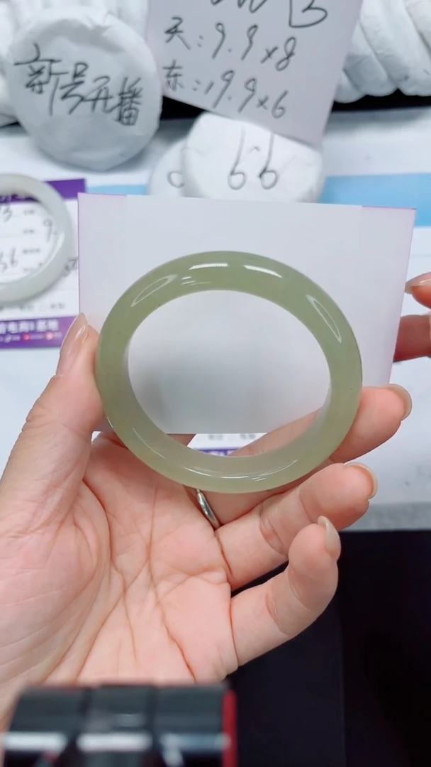 未镶嵌手镯石英质玉174-56