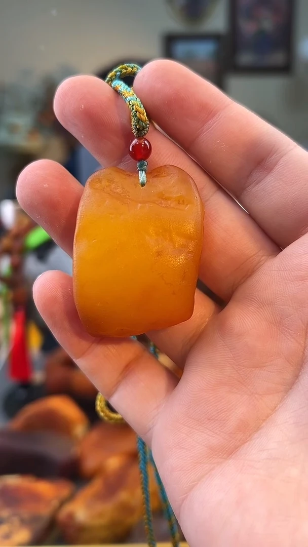 琥珀颈饰未镶嵌吊坠