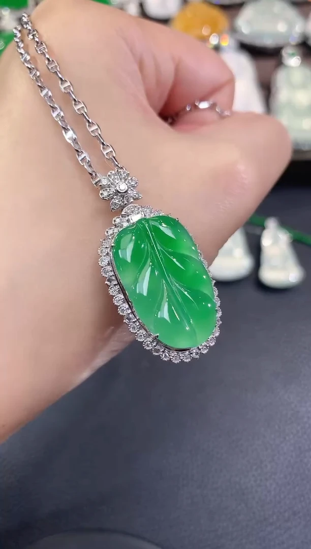 吊坠(不含链)18K金镶嵌翡翠D57