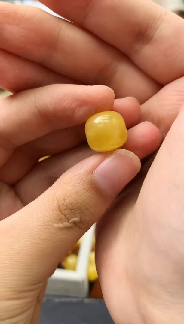 未镶嵌琥珀珠宝奇石223