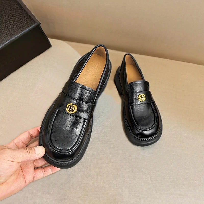 学院风厚底乐福鞋女百搭2025春季新款英伦风小皮鞋山茶花休闲单鞋