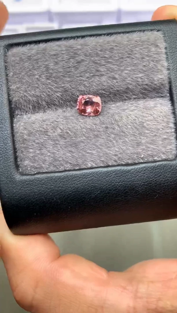 【闪购商品】定制尖晶石裸石未镶嵌枕型 香槟色调尖晶石 1.21ct