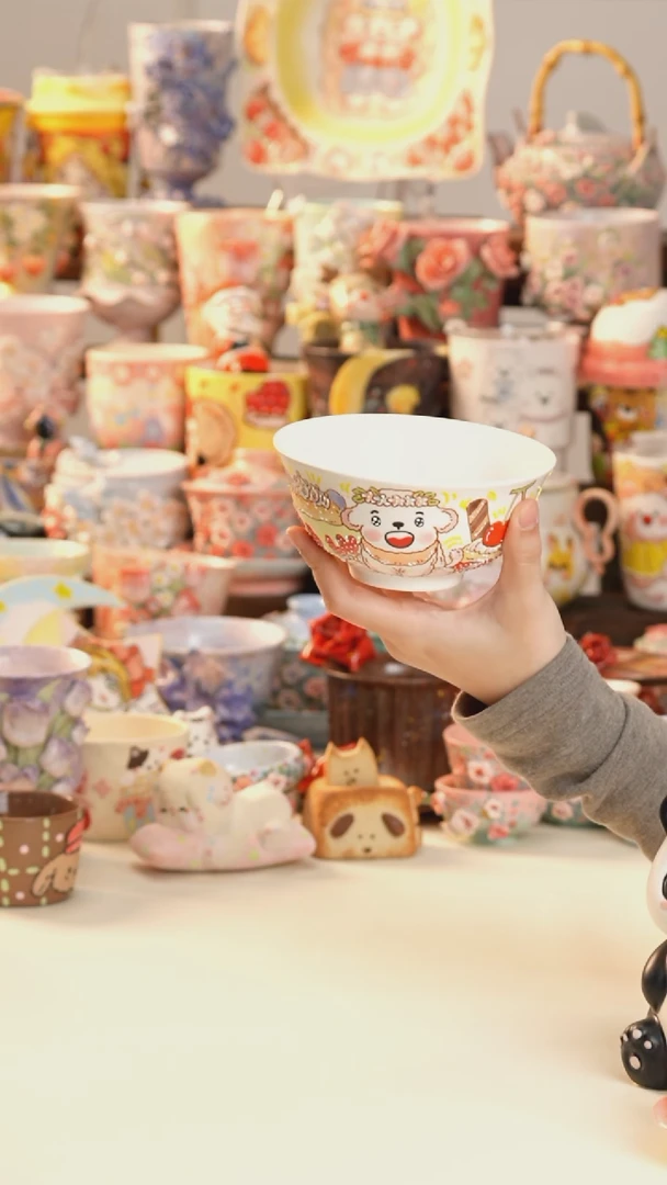 摆件陶景德镇釉下彩手绘设计师款陶瓷