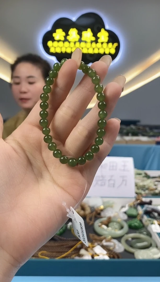 和田玉未镶嵌颈饰拍一发一