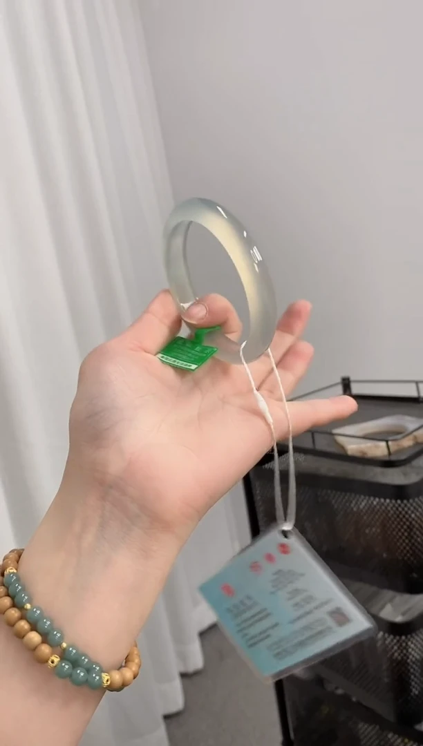 【闪购商品】玛瑙/玉髓手镯未镶嵌59-60圈