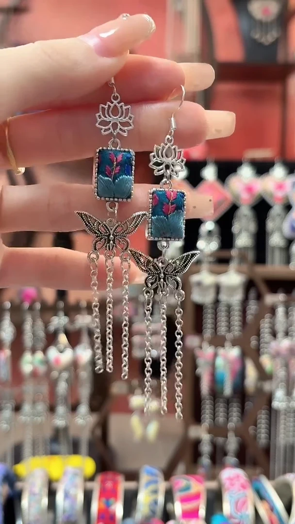 织绣 云织谣民族风精美饰品   11